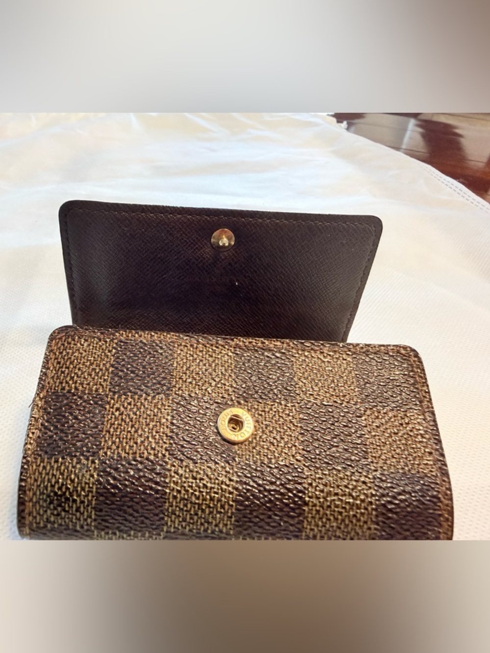 Louis Vuitton Multicles 6 Key Holder Damier Ebene | Authentic - Picture 4 of 7
